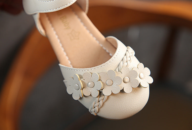 Girls half sandals flowers woven models princess shoes Korean version of the female baby slip leisure
