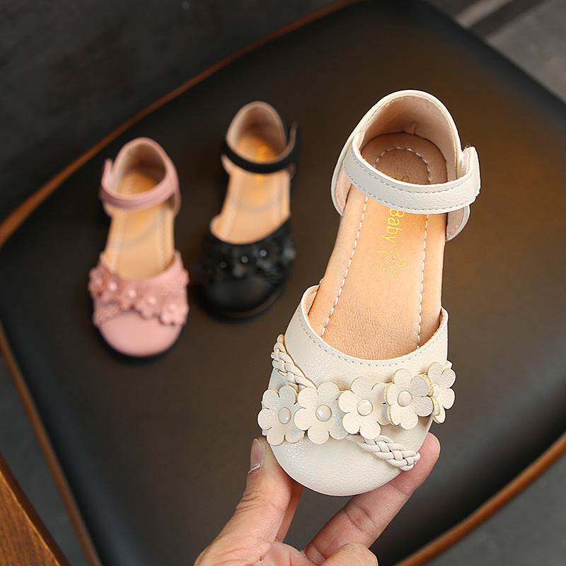 Girls half sandals flowers woven models princess shoes Korean version of the female baby slip leisure